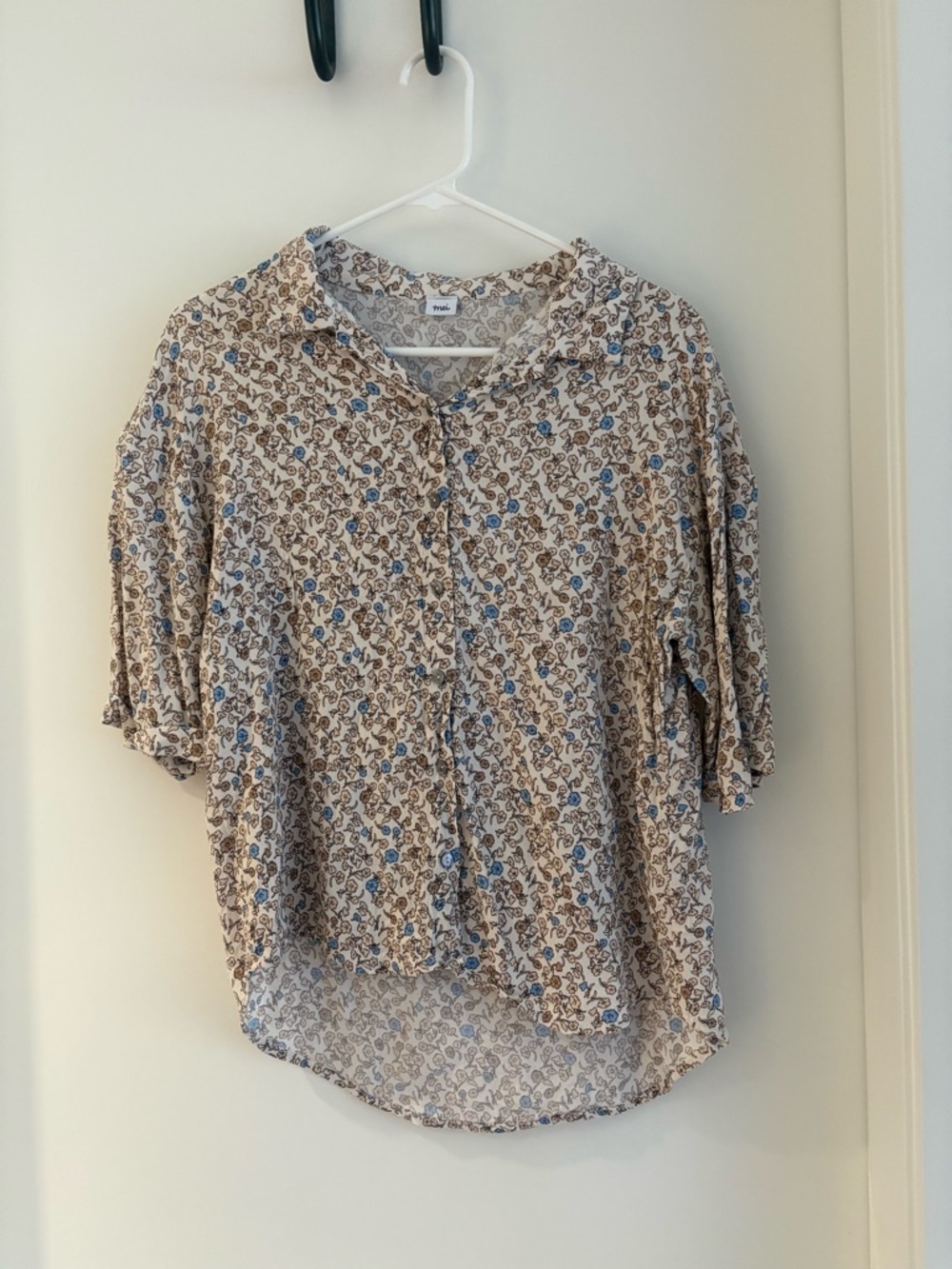 Mei Cream Button-Front Blouse with Blue and Brown Floral Print